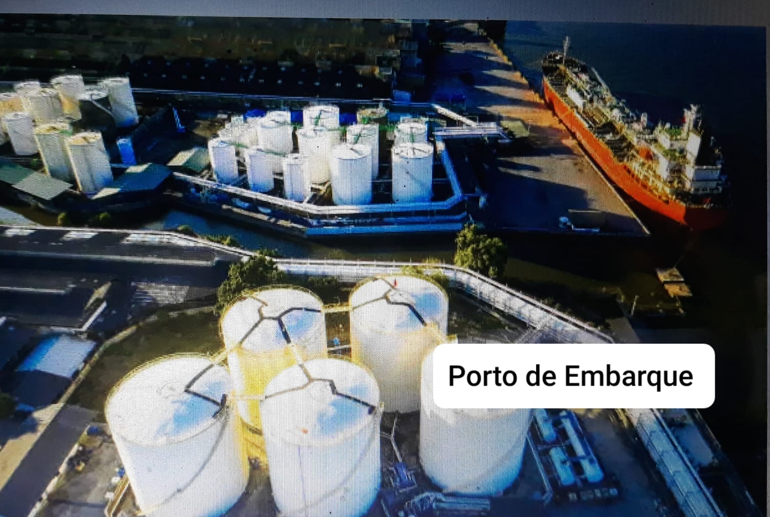 Porto de embarque de combustíveis